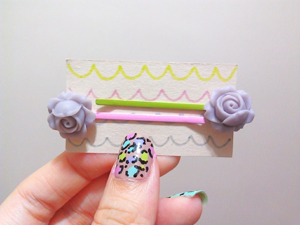 Clay Flower Bobby Hair Pin In A Pair ( Light Purple)