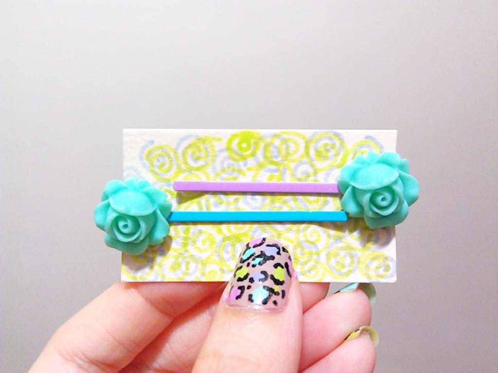 Clay Flower Bobby Hair Pin In A Pair ( Mint Green )